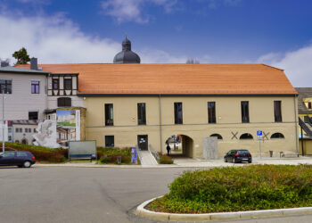 Lutherstadt Eisleben - Alte Malzscheune im Frühling