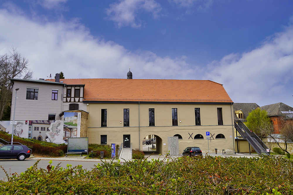 Lutherstadt Eisleben - Alte Malzscheune im Frühling